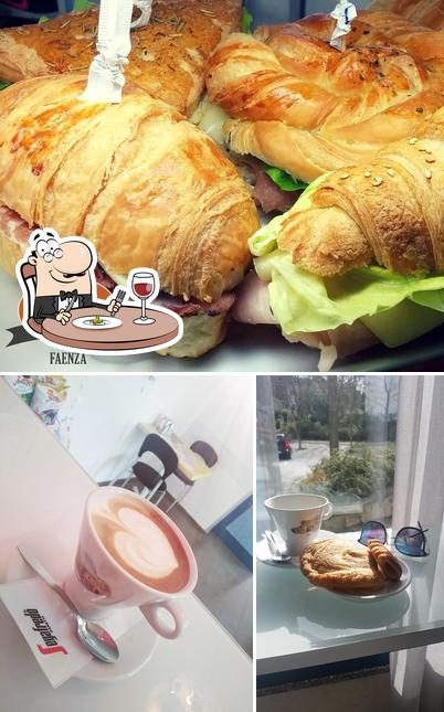 Tra le varie cose da Caffè Corbari si possono trovare la cibo e bevanda