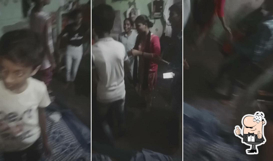 Look at this pic of Pizza hub