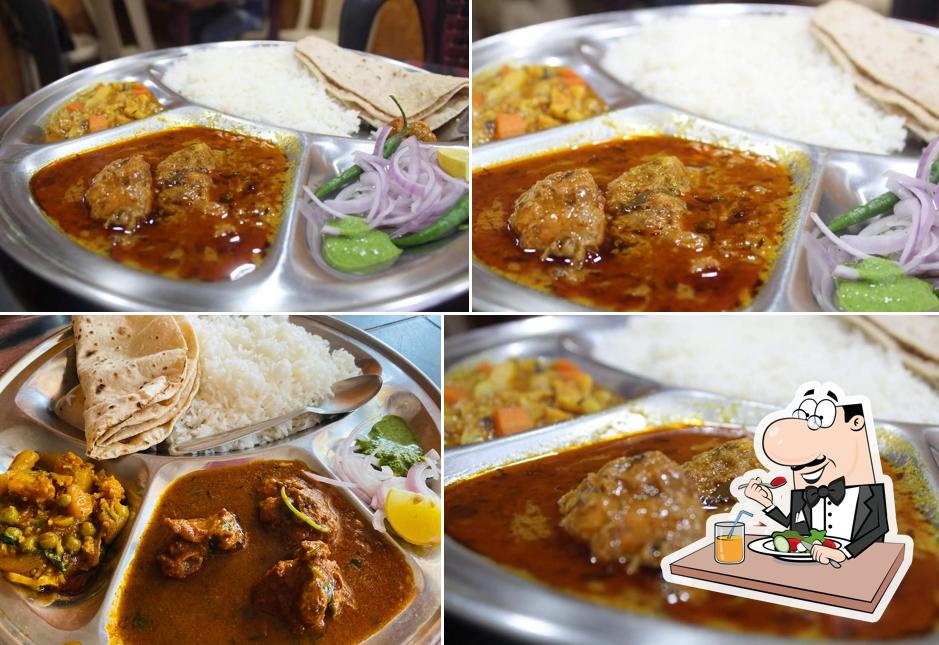 Food at Tanoj Food Corner