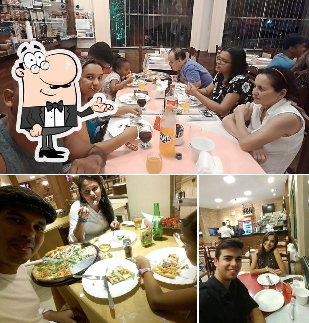 O interior do Lobo Pizzaria