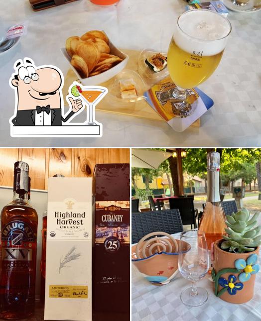 La foto di bevanda e interni da Sottovoce