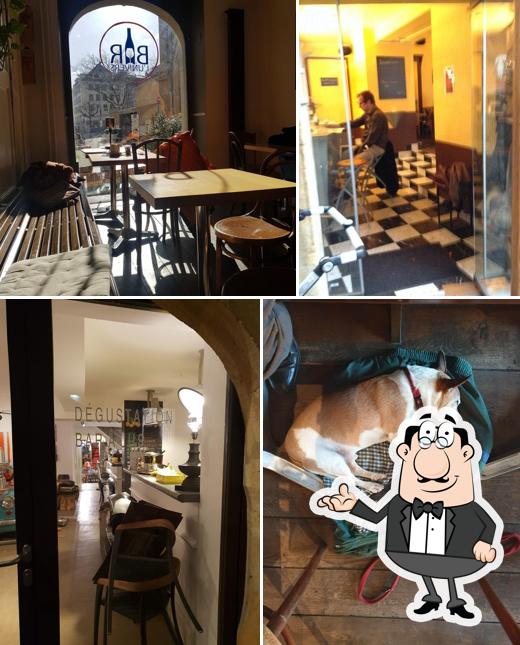 Gli interni di Bar de L'Univers