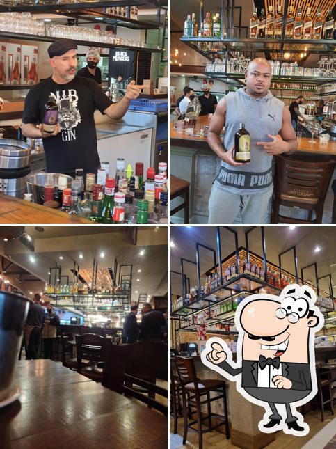 Veja imagens do interior do Jatobah Espetaria