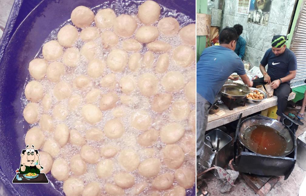 Food at Neelu Kachori Bhandar