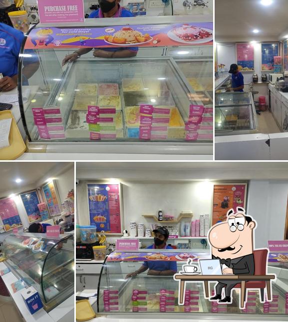The interior of Baskin Robbins