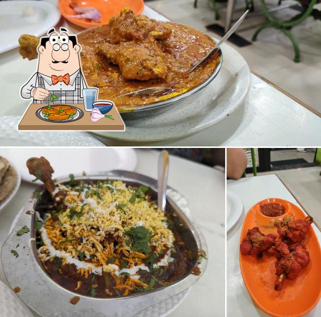 Chicken wings at Rehmat Restaurant