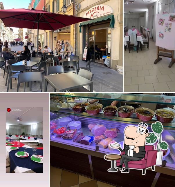 Gli interni di Pizzeria da Nando