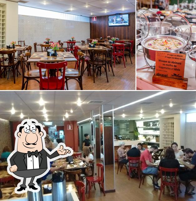 Sente em uma das mesas no Beggiato Restaurante