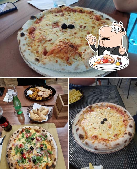 Ordina tra le svariate varianti di pizza