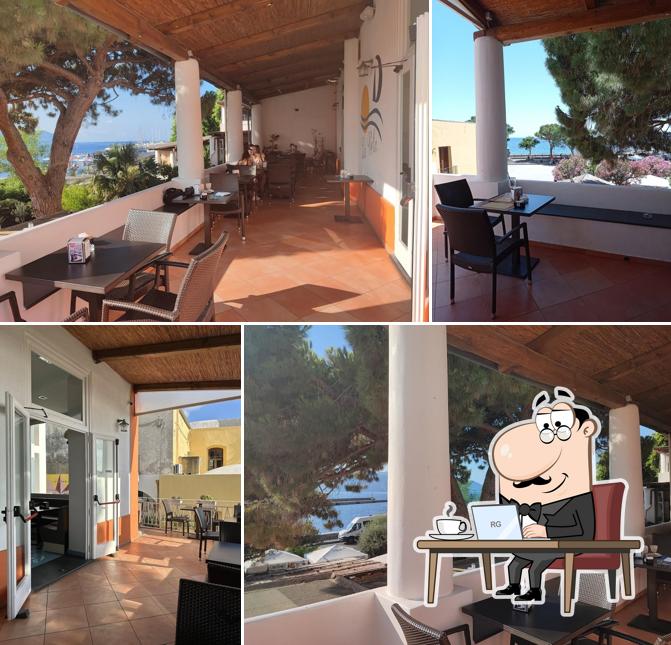 Gli interni di cocktail bar LaVela