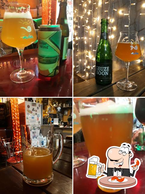 Puoi goderti un rinfrescante bicchiere di birra chiara o scura