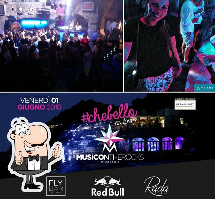 Guarda questa immagine di Music on the rock