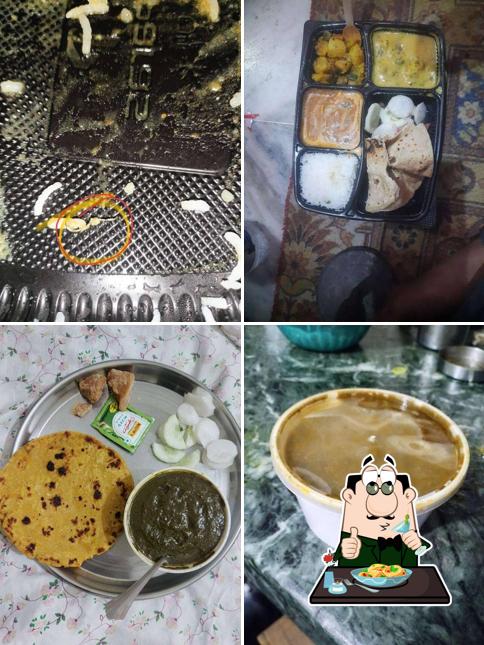 Food at Mere Pind Da Swad