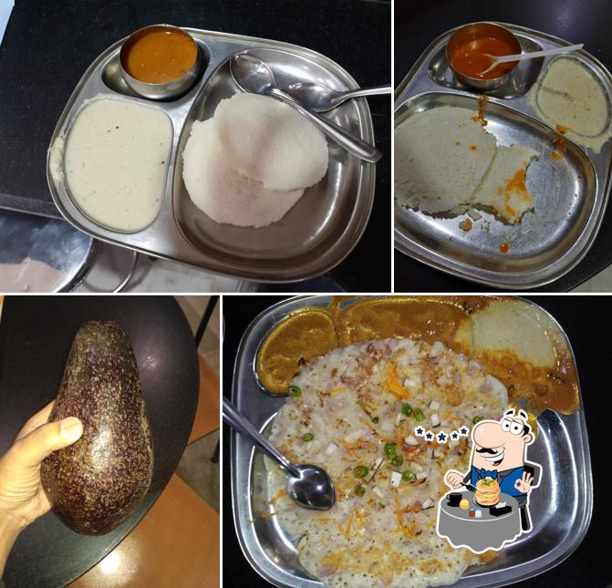 Food at Tourist Tiffins