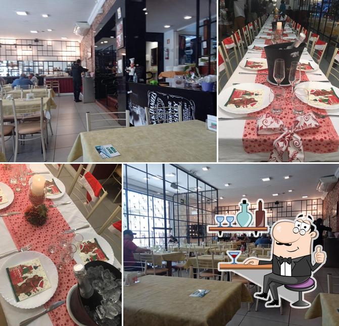 O interior do Chef Grill