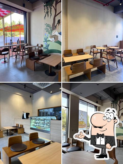 The interior of Cheesecake Mills Vapi