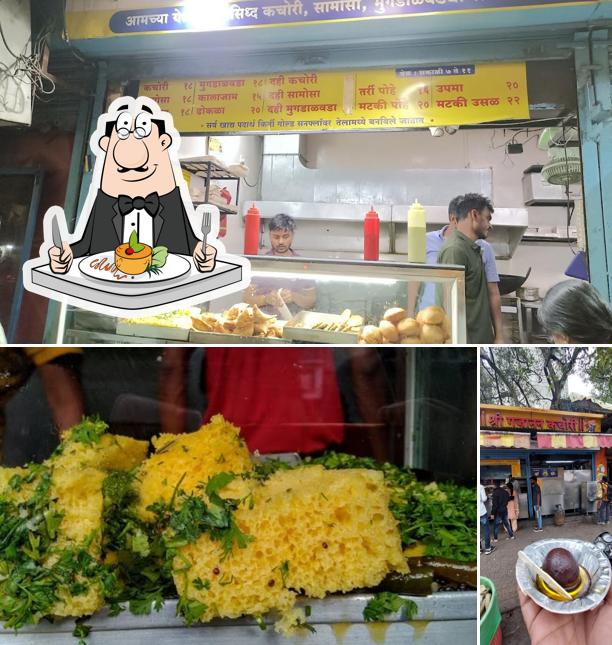 Food at Shri Gajanan Kachori