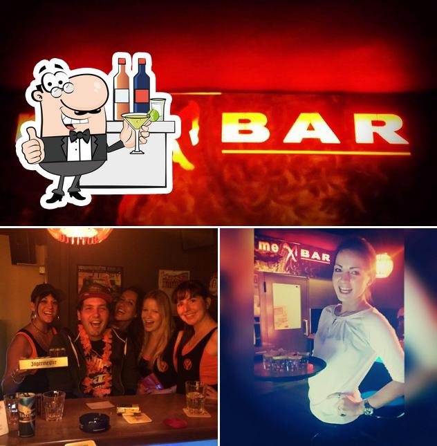 Questa è la foto che raffigura la bancone da bar e esterno di Mex Bar - Sarnen