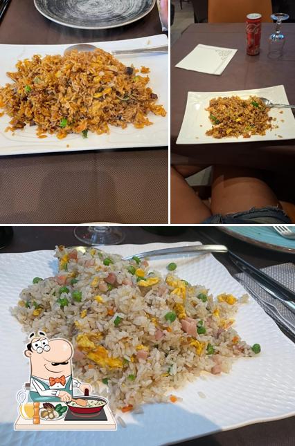 Riso fritto al Ristorante Cinese Delizie 小食堂