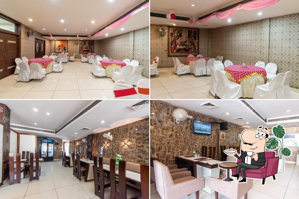 The interior of Khana Khazana