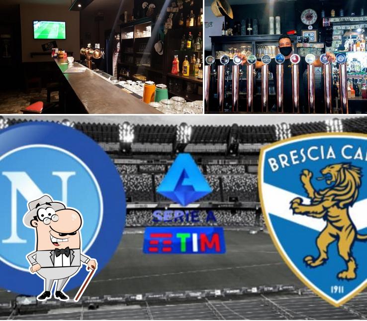 Goditi la vista dagli esterni di Mulligan's Irish Pub