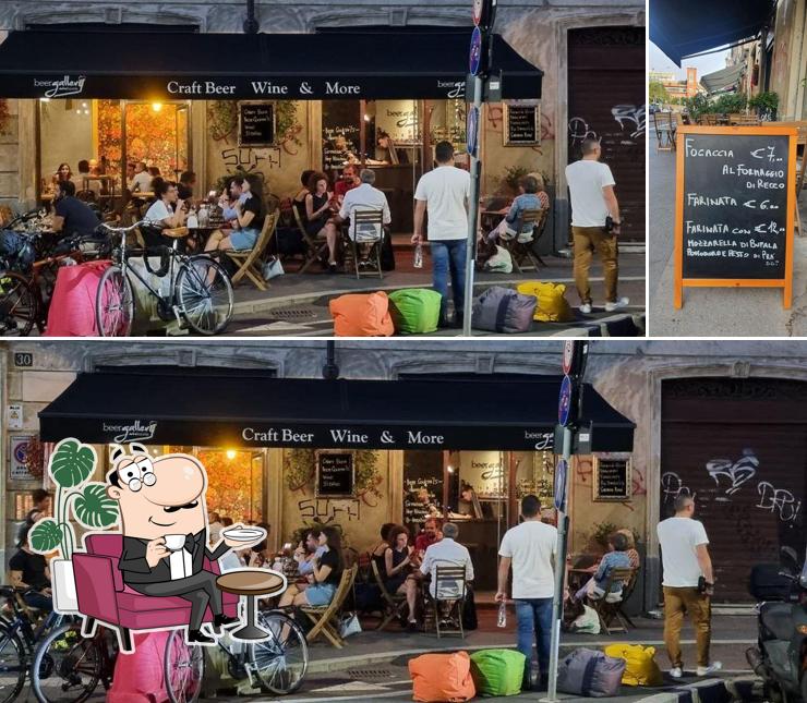 La interni e lavagna del ristorante