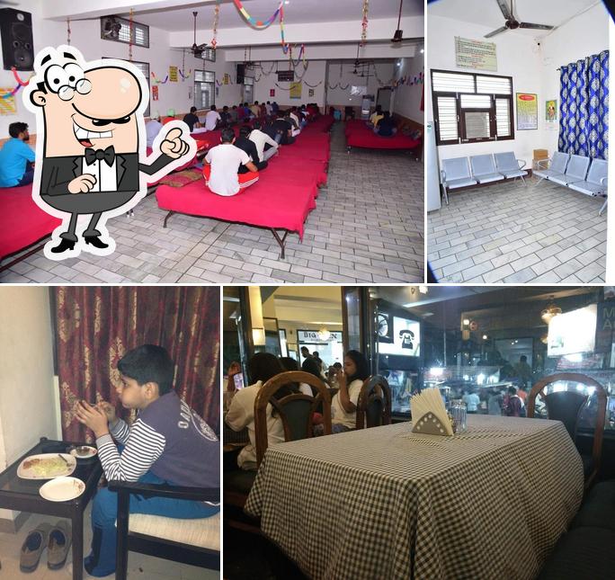 Check out how Big Ben Mithai looks inside