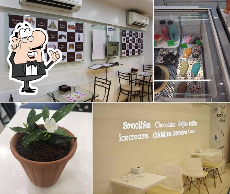 Check out how Oasiss Cakes, Chocolates, Icecream Cakes - Matunga looks inside