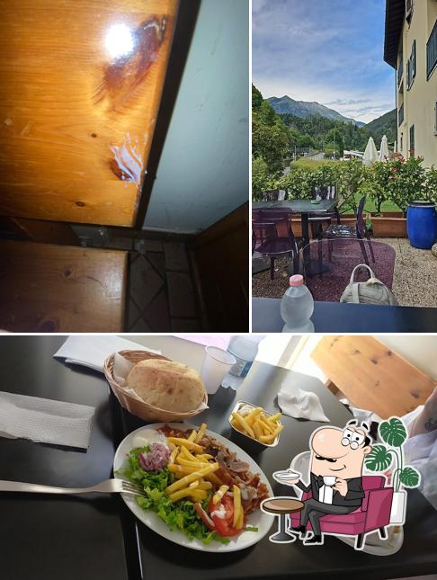 Kebab Express Clusone si caratterizza per la interni e cibo