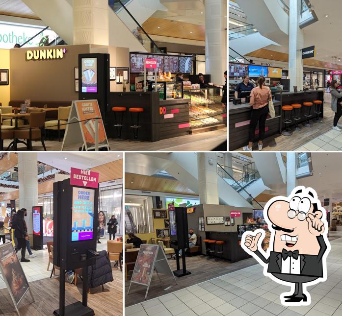 Gli interni di Dunkin' Donuts Emmen Center