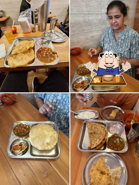 Meals at Rajinder Vaishnav Dhaba