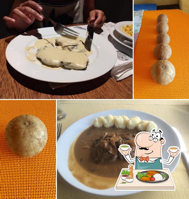 Comida em Restaurante Lua Cheia