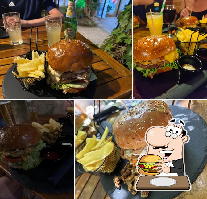 Prenditi un hamburger a GreenGarden - Burger Bar