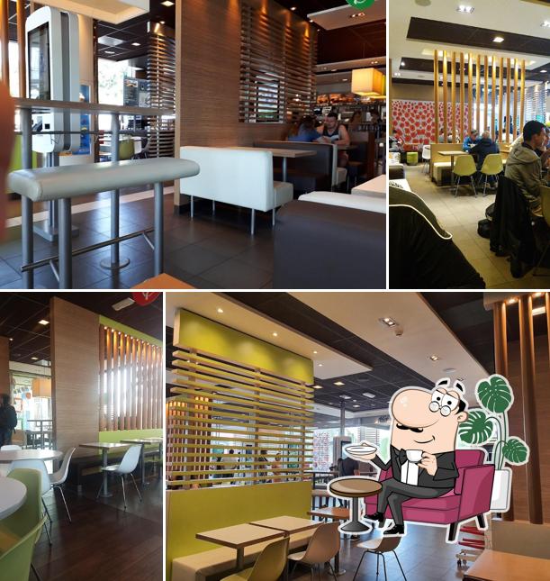 Gli interni di McDonald's Peschiera del Garda