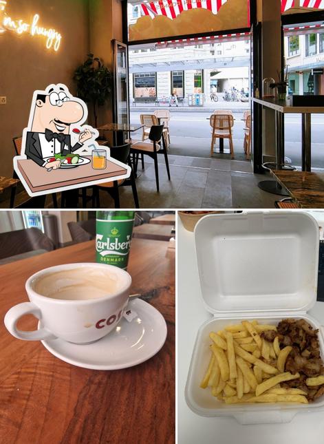 La cibo e interni del ristorante