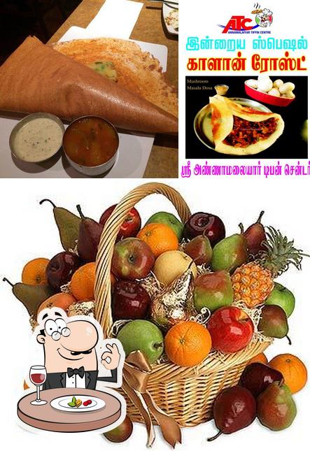 Food at Sri Annamalaiyar Tiffin Center