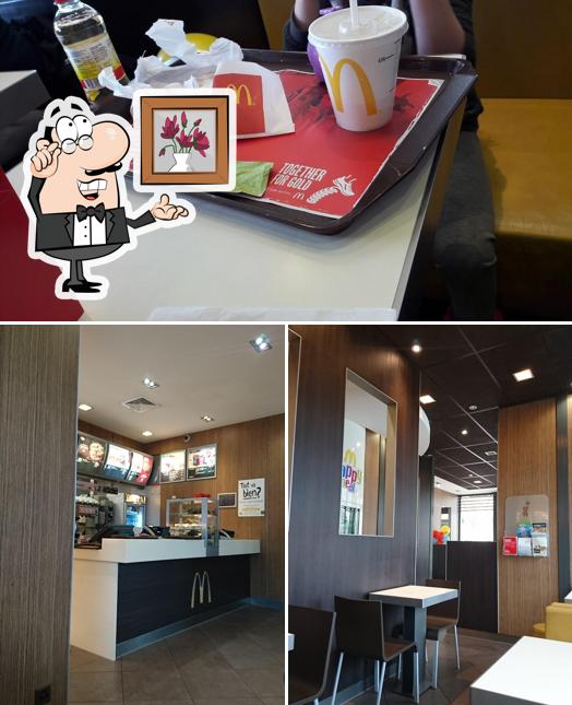 La foto della interni e cibo di McDonald’s