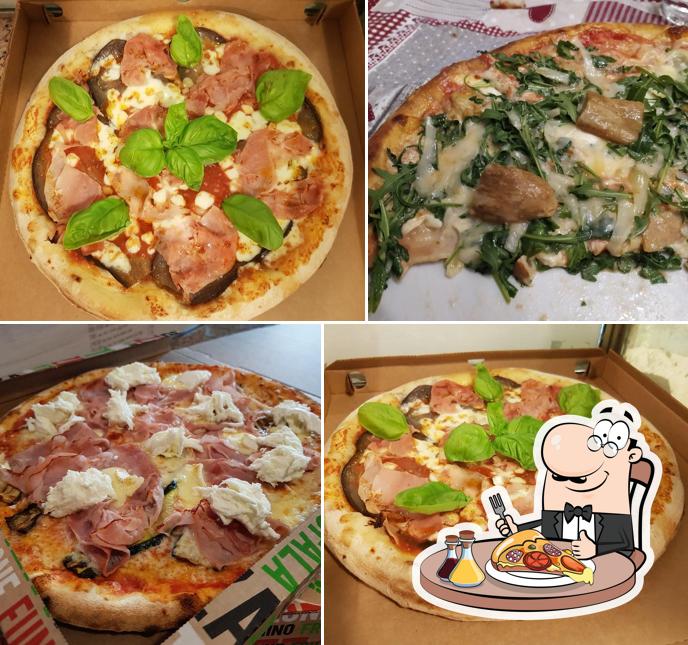 Prenditi una pizza a Pizzeria Pizza Regina