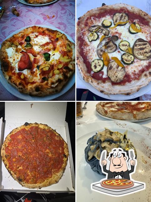 Prova una pizza a Antica Osteria Sibilla