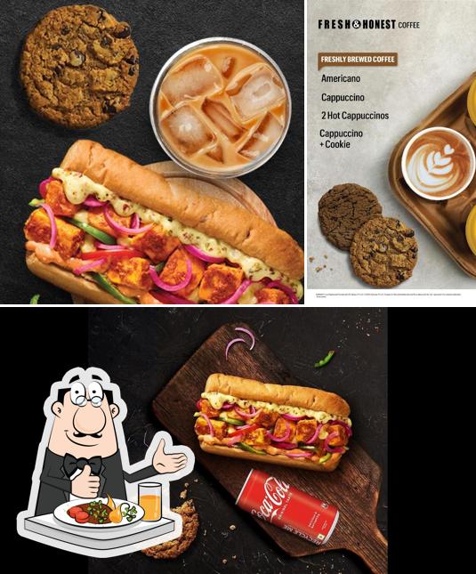 Meals at Subway Pheonix Market