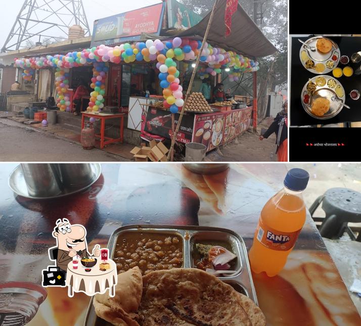 Food at Ayodhya Bhojnalya