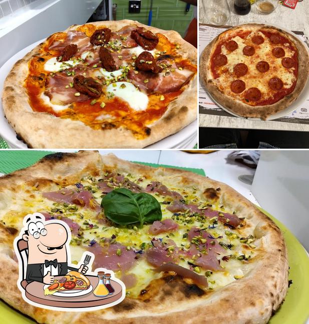 A Pizzeria Verde Basilico, puoi provare una bella pizza