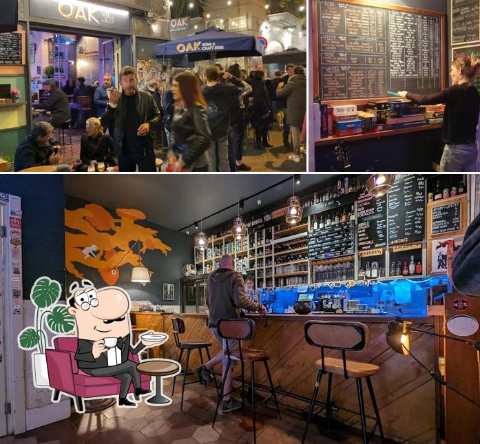 La interni e lavagna del ristorante