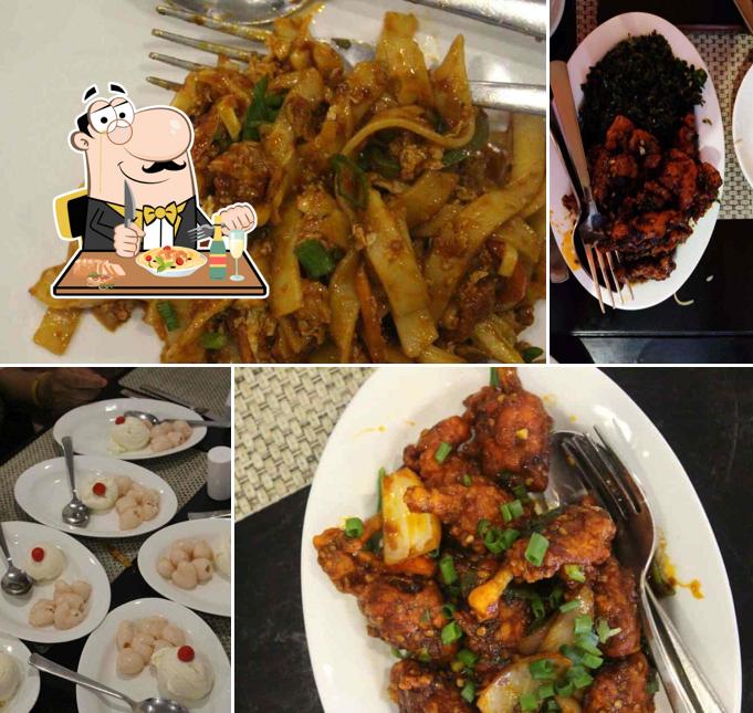 Pad thai at The Rice Bowl- Lavelle road