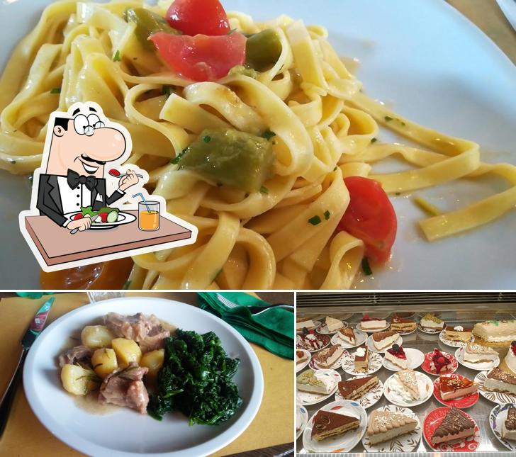 Cibo al PLOOM STORE Santilli Gran Caffè Tabacchi