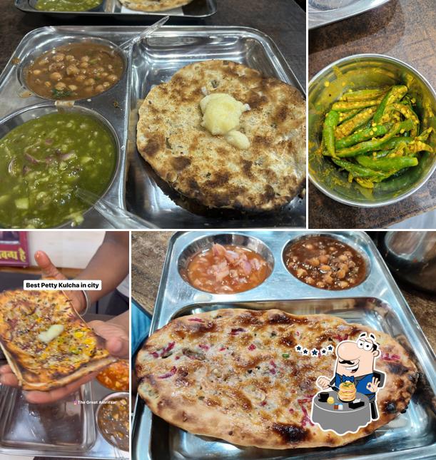 Food at Prem nath Kulche Wale - Best Patty Kulcha in Amritsar Best Kulcha in Amritsar Best Chur Chur Naan in Amritsar