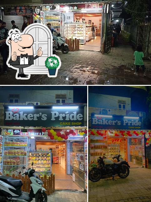 The exterior of Noor bakery