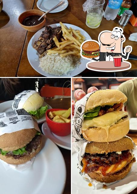 Peça um hambúrguer no Pampa Burger República