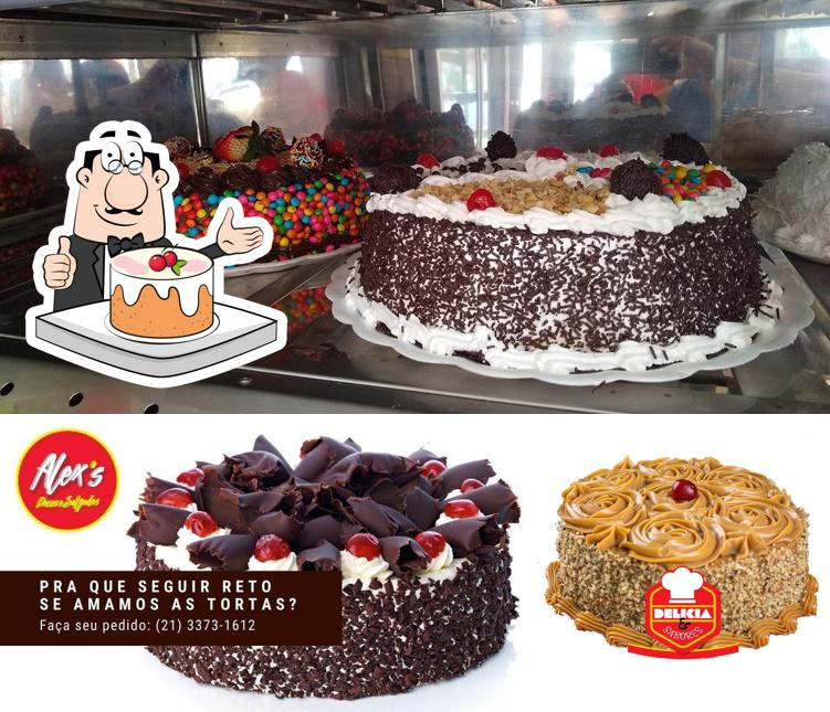 See this pic of Alex Doces e Salgados