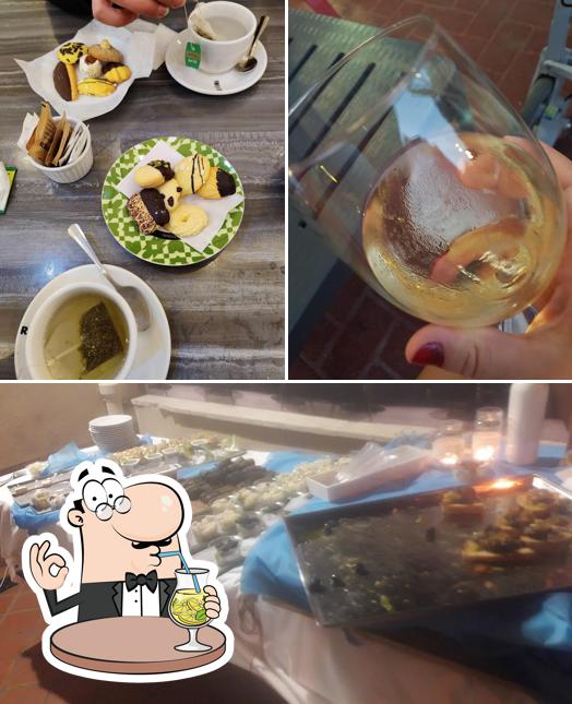 Cristallo pasticceria, gelateria, caffetteria si caratterizza per la bevanda e cibo